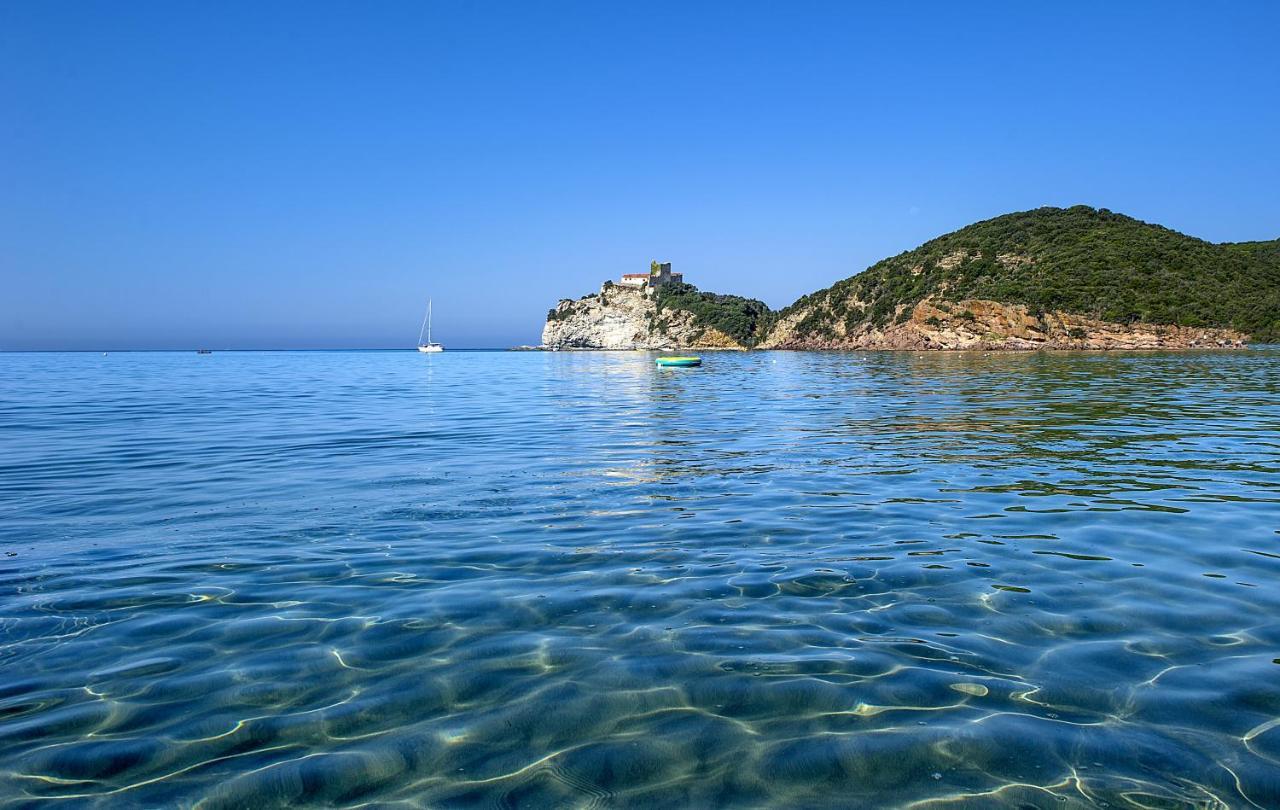 Camping Village Baia Azzurra Castiglione della Pescaia Exterior photo